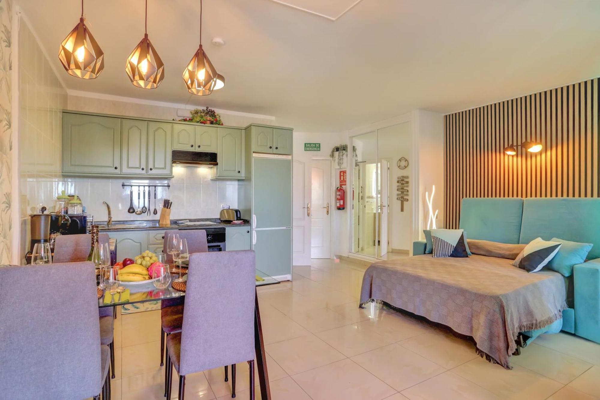 Luxory Dreamy Sunset, Seafront, Direct Access To The Promenade,Wifi,Pool,Free Parking Apartment Los Cristianos  Exterior foto